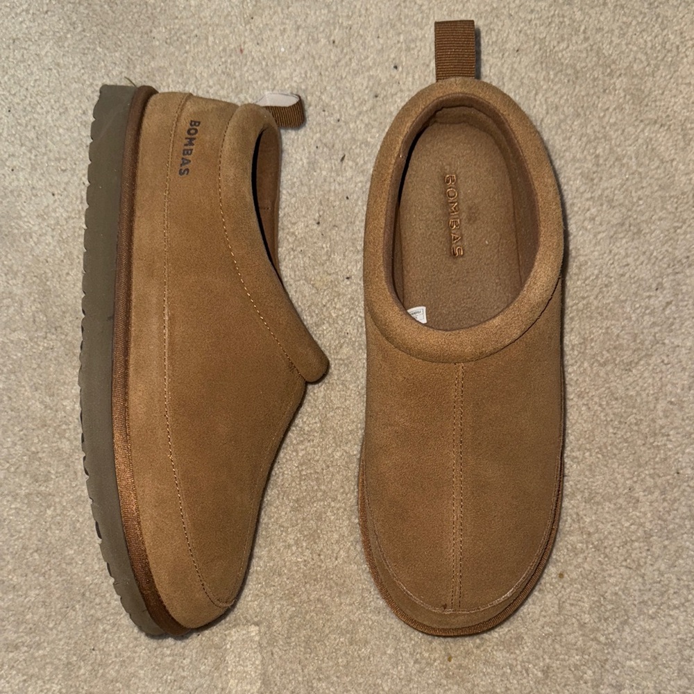 NWT! Bombas Saturday Suede Slip On / Slipper in Camel W9 / M7.5